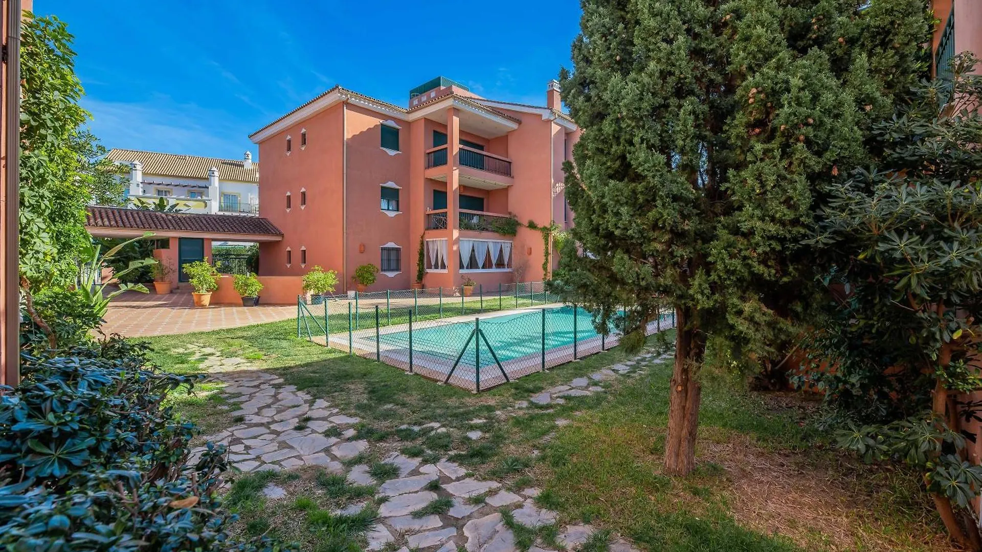 Cabopino, Cerca De Todo Apartment Marbella Spain